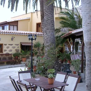 casa-rural-el-traspatio.adeje-hotels.com/